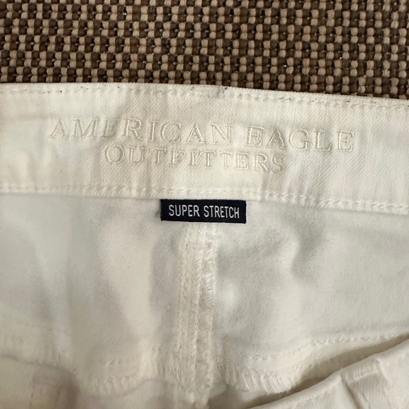 AMERICAN EAGLE OUTFITTERS SUPER STRETCH SHORTIE DENIM JEAN SHORTS SIZE 12 - Picture 4 of 4